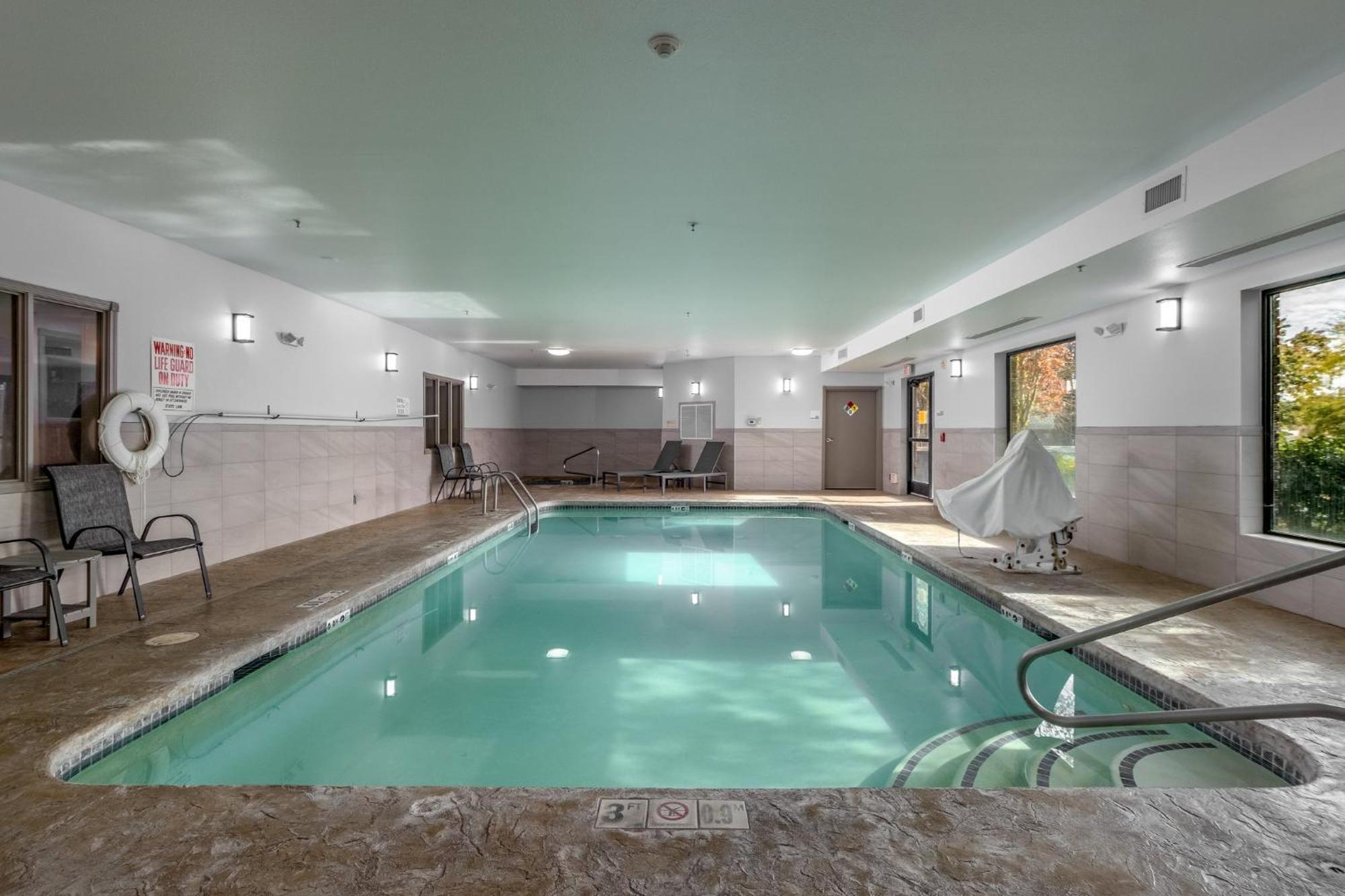 Holiday Inn Express Hotel & Suites Vancouver Mall-Portland Area By Ihg Zewnętrze zdjęcie
