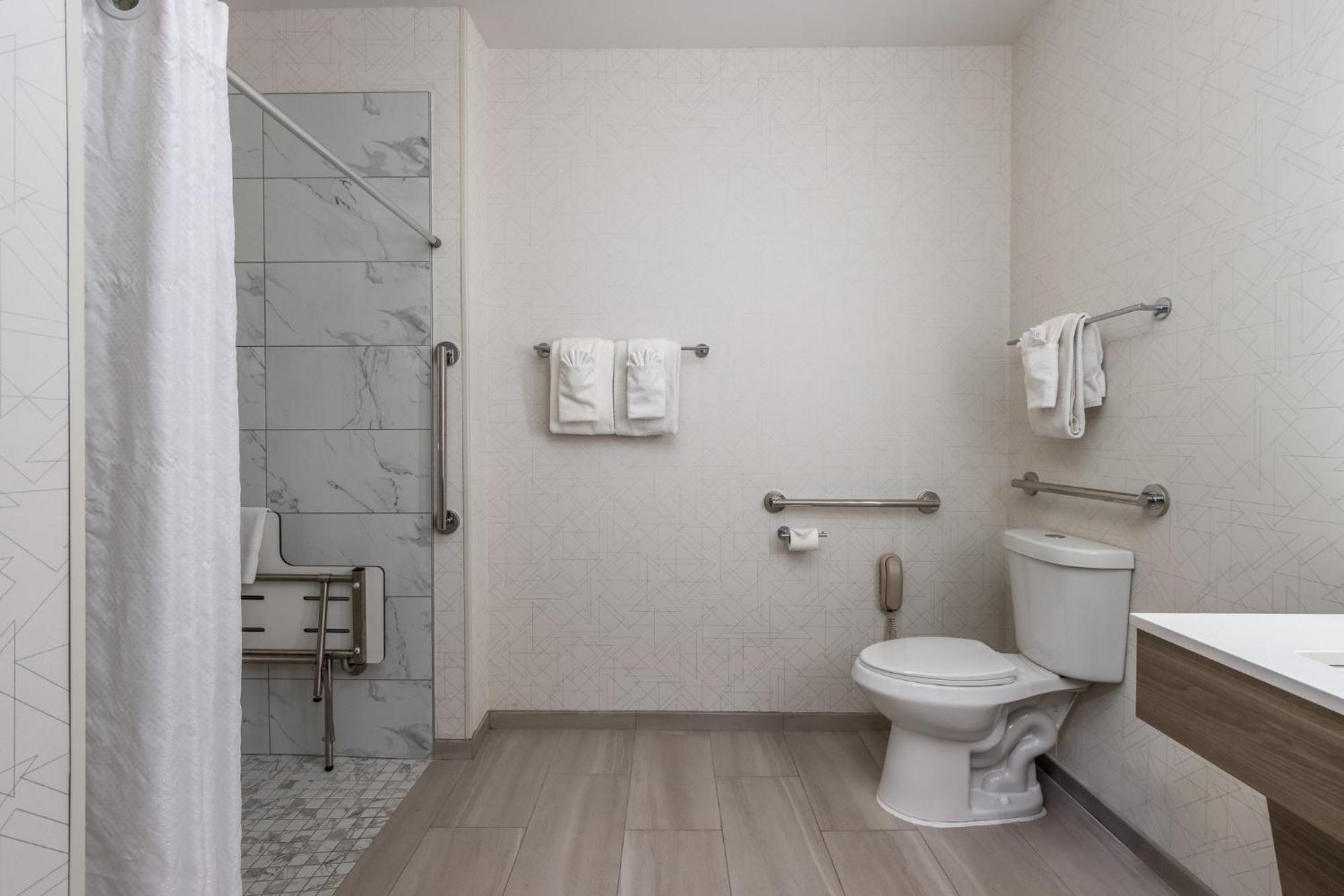Holiday Inn Express Hotel & Suites Vancouver Mall-Portland Area By Ihg Zewnętrze zdjęcie